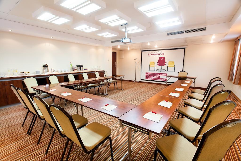 Qubus Hotel กลีวิตเซ ภายนอก รูปภาพ